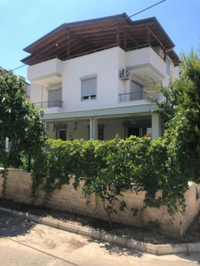 Müstakil bahçeli denize 3 dk triplex villa, Seferihisar